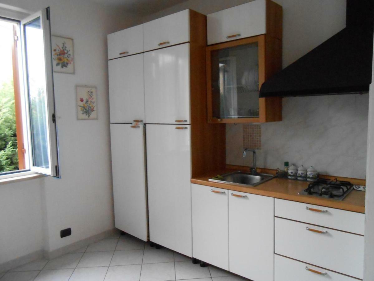 Monolocale A Peschiera Del Garda Vista Lago Apartment ภายนอก รูปภาพ