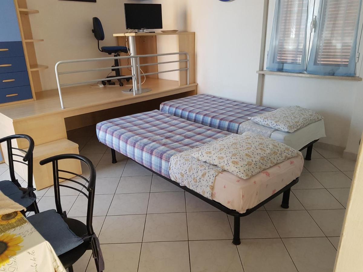 Monolocale A Peschiera Del Garda Vista Lago Apartment ภายนอก รูปภาพ